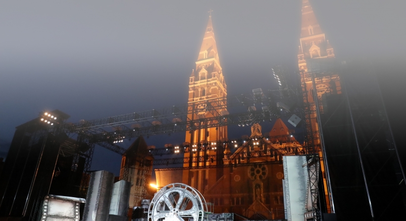 “A rekordbevétel felét már elértük”