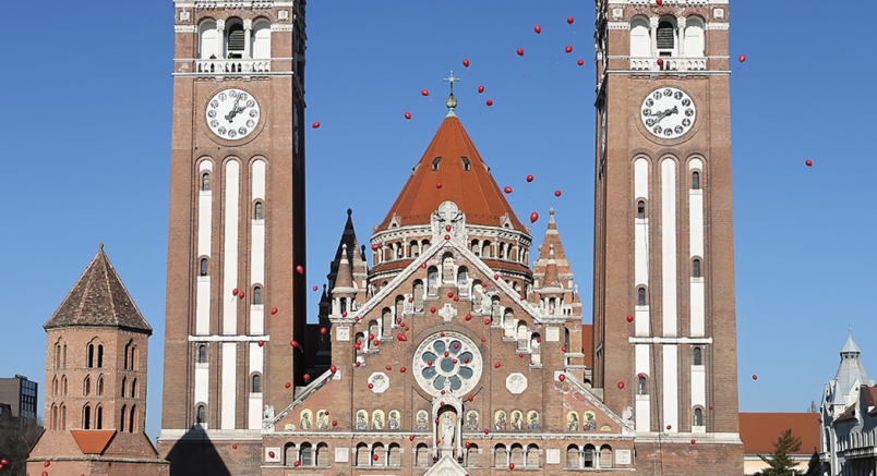 Szamos marcipán jár a Valentin-napi bérletekhez