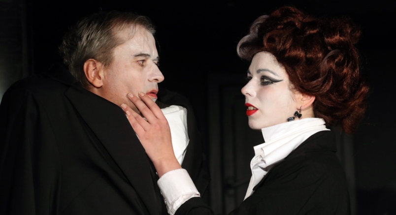 Abszurd szegedi Tartuffe érkezik a Jurányi Házba