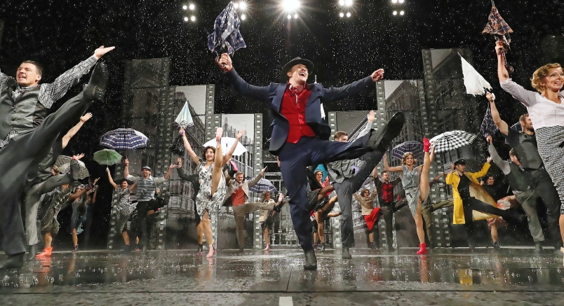 Szabadtéri-bérlet mellé budapesti színházi hétvégét nyerhet