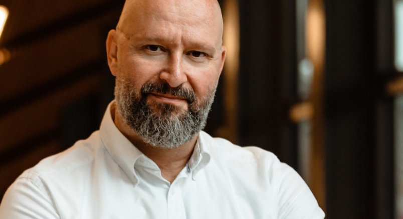 Juronics Tamás rendezi a La Traviatát