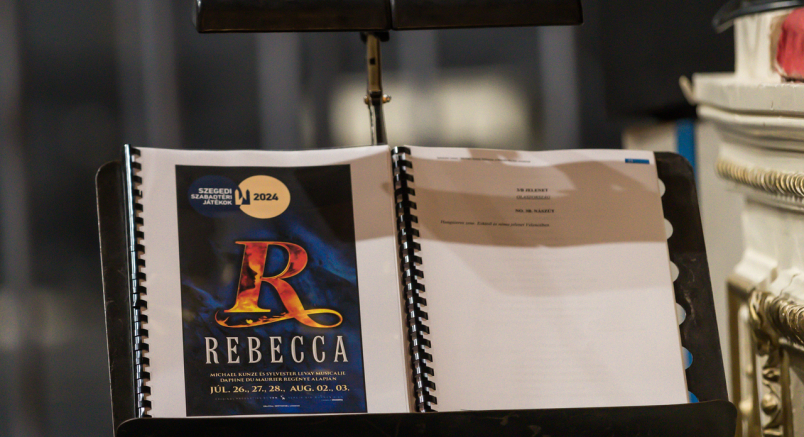 Rebecca Szegedre költözött