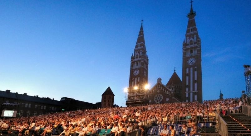 Önkénteseket keresünk