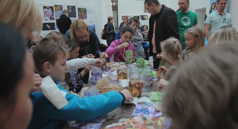 Gyereknap Drakula gróffal a REÖK-ben