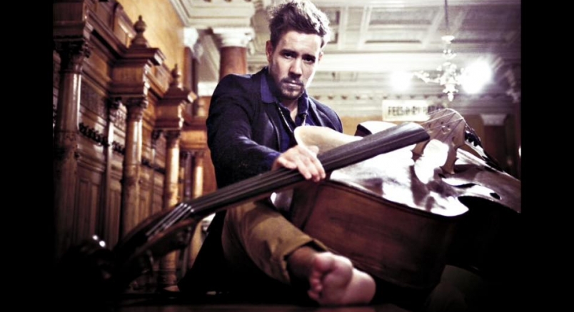 Klem Viktor A nagybőgővel a REÖK-ben